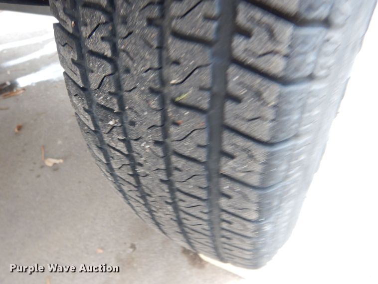 image for item HU9460 2001 Crestliner Angler  boat