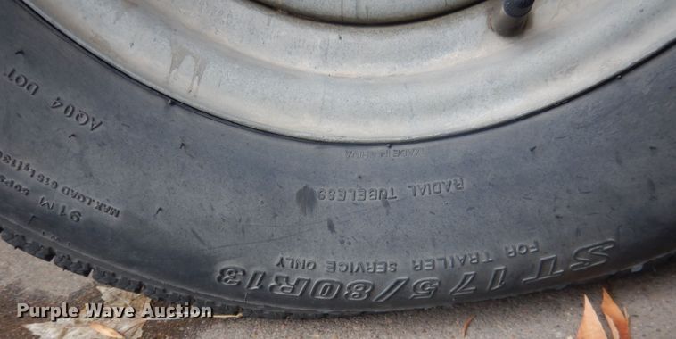 image for item HU9460 2001 Crestliner Angler  boat