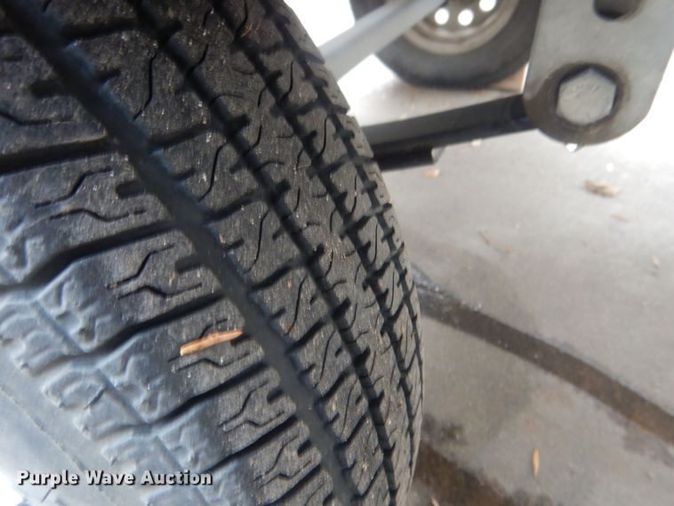 image for item HU9460 2001 Crestliner Angler  boat