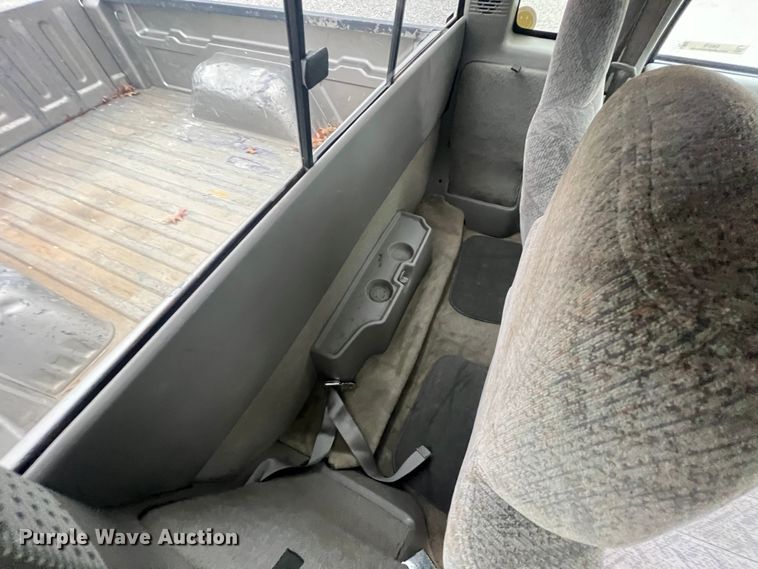 image for item ID9278 2000 GMC Sonoma  Ext. Cab pickup truck