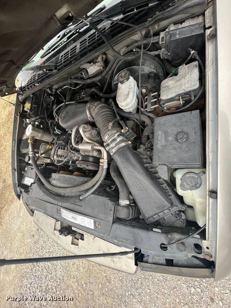 image for item ID9278 2000 GMC Sonoma  Ext. Cab pickup truck