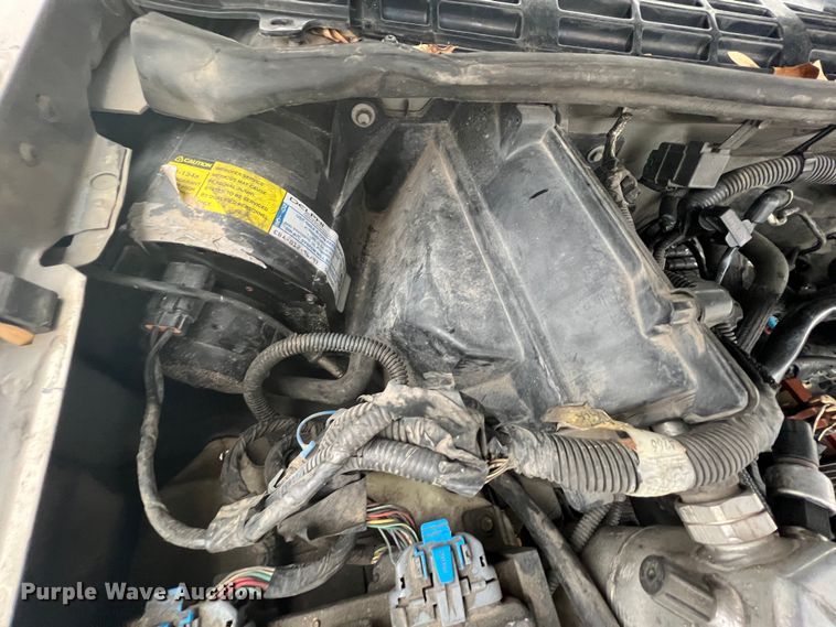 image for item ID9278 2000 GMC Sonoma  Ext. Cab pickup truck