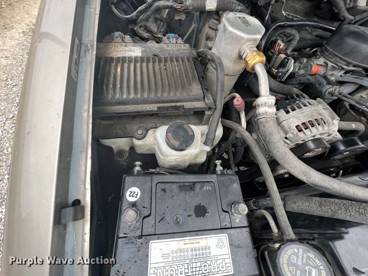 image for item ID9278 2000 GMC Sonoma  Ext. Cab pickup truck