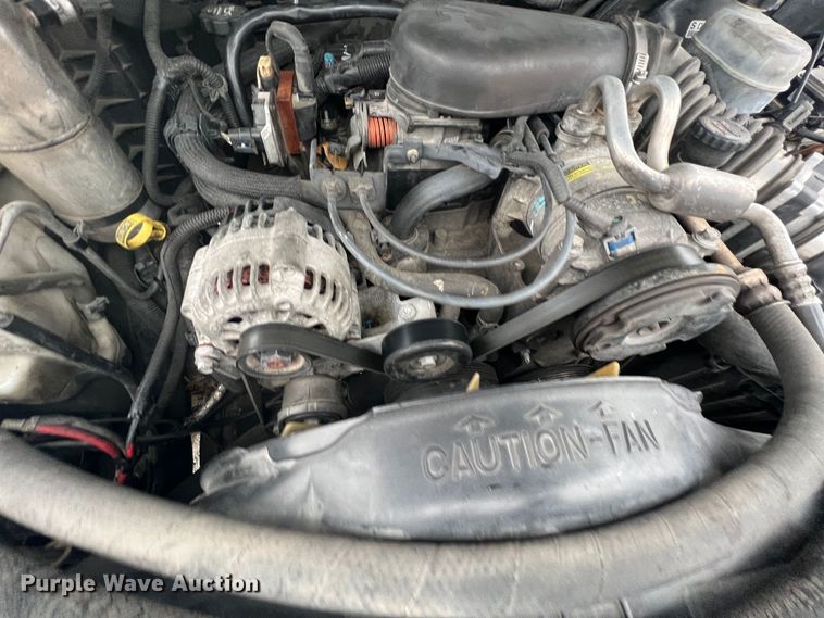 image for item ID9278 2000 GMC Sonoma  Ext. Cab pickup truck