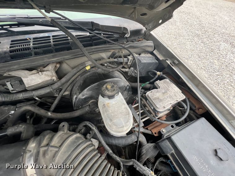 image for item ID9278 2000 GMC Sonoma  Ext. Cab pickup truck