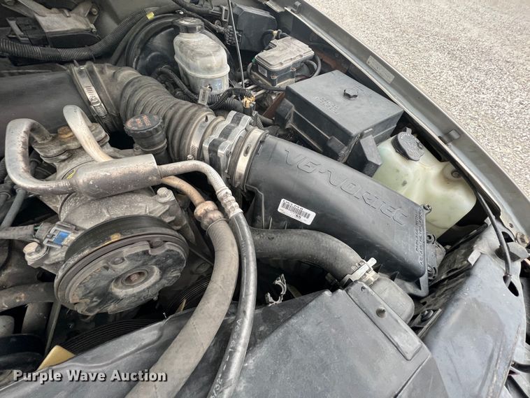 image for item ID9278 2000 GMC Sonoma  Ext. Cab pickup truck