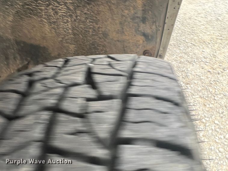 image for item ID9278 2000 GMC Sonoma  Ext. Cab pickup truck