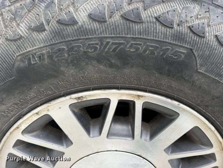 image for item ID9278 2000 GMC Sonoma  Ext. Cab pickup truck