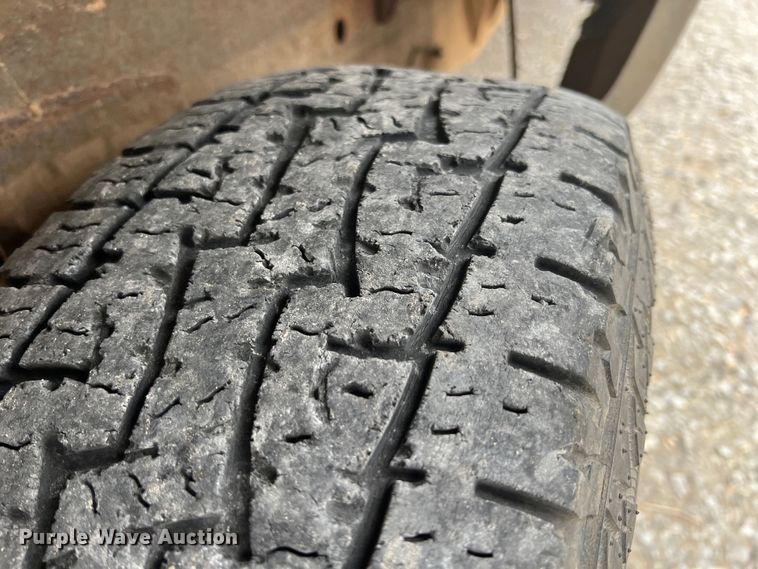 image for item ID9278 2000 GMC Sonoma  Ext. Cab pickup truck