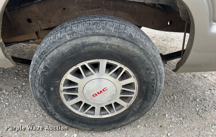 image for item ID9278 2000 GMC Sonoma  Ext. Cab pickup truck