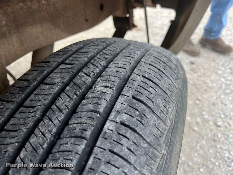 image for item ID9278 2000 GMC Sonoma  Ext. Cab pickup truck