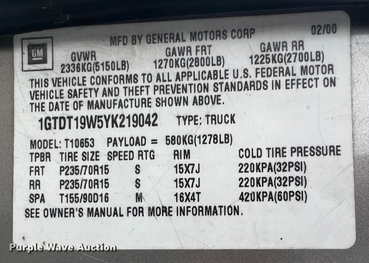 image for item ID9278 2000 GMC Sonoma  Ext. Cab pickup truck