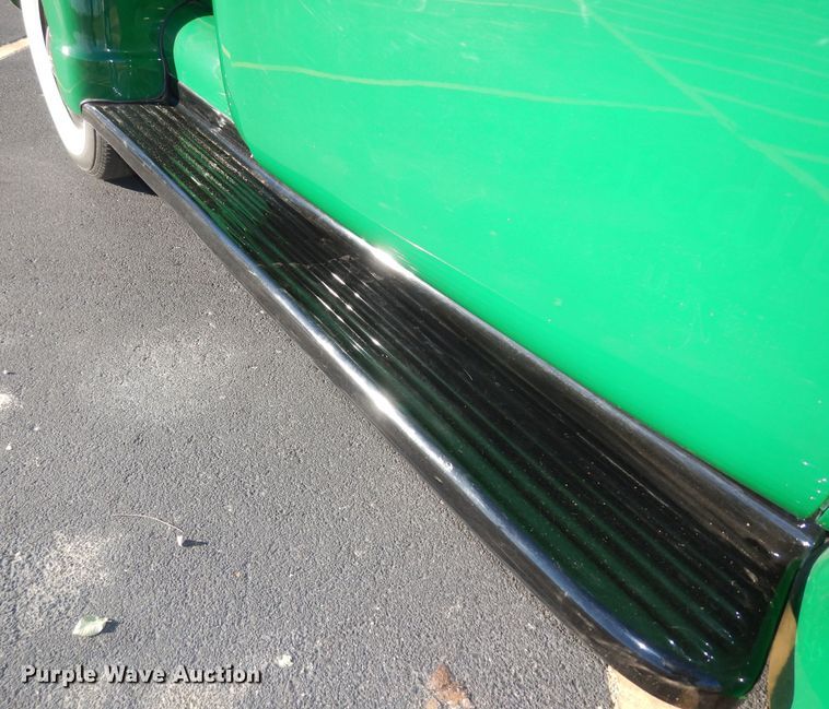 image for item IE9757 1953 Chevrolet Thriftmaster  pickup truck