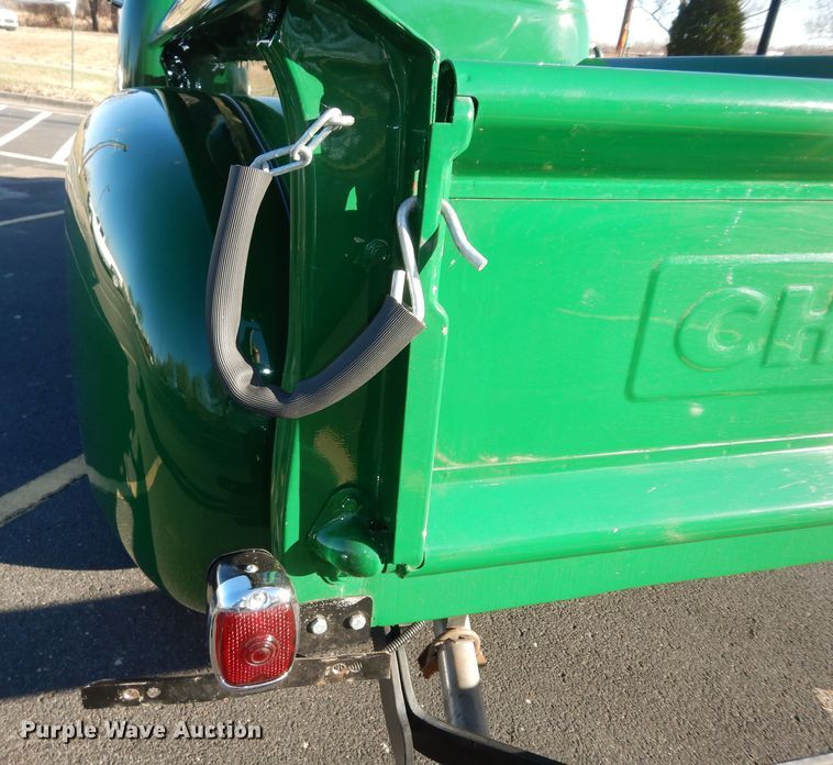 image for item IE9757 1953 Chevrolet Thriftmaster  pickup truck