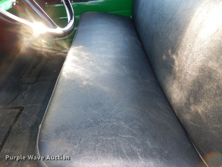 image for item IE9757 1953 Chevrolet Thriftmaster  pickup truck