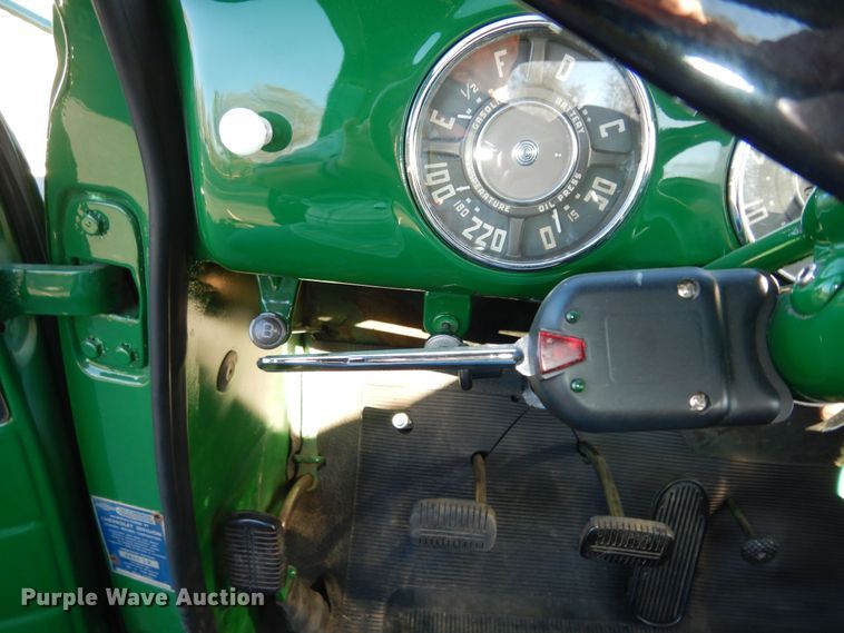 image for item IE9757 1953 Chevrolet Thriftmaster  pickup truck