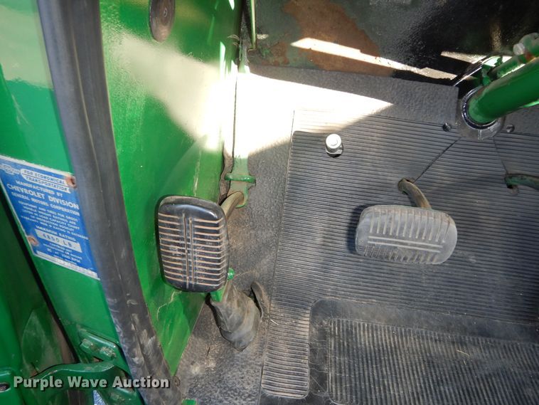 image for item IE9757 1953 Chevrolet Thriftmaster  pickup truck