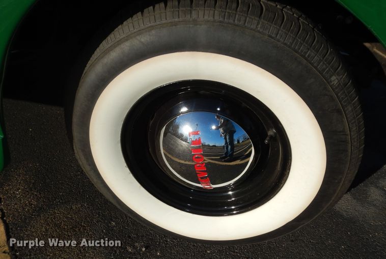 image for item IE9757 1953 Chevrolet Thriftmaster  pickup truck