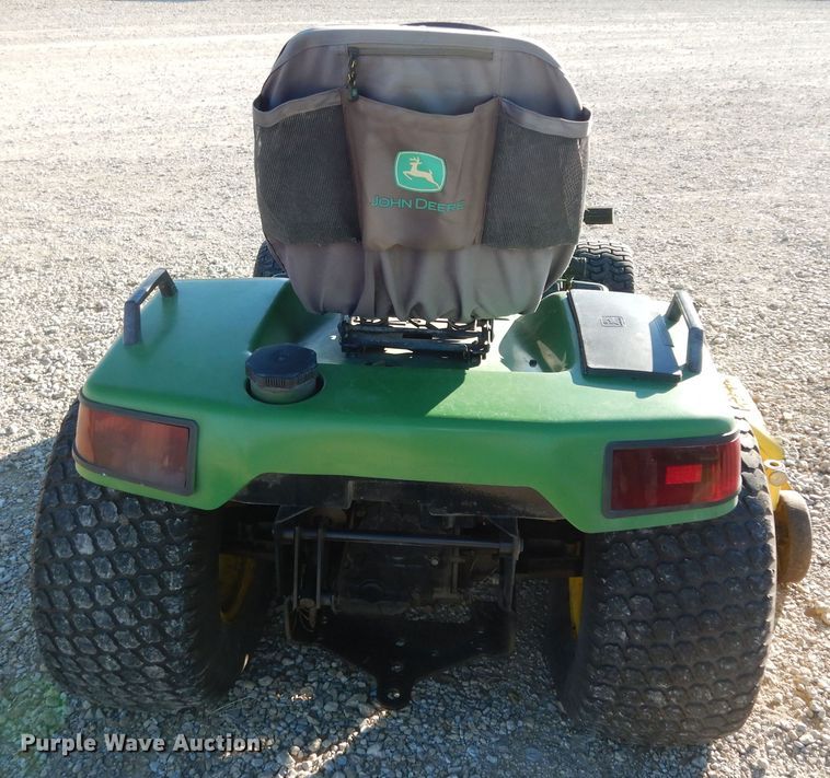 image for item IE9978 John Deere 445  lawn mower