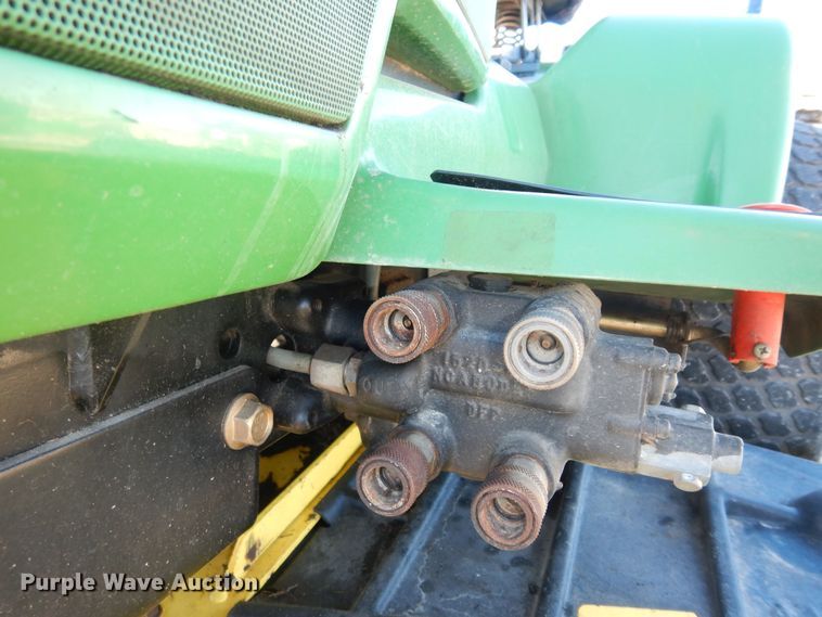 image for item IE9978 John Deere 445  lawn mower