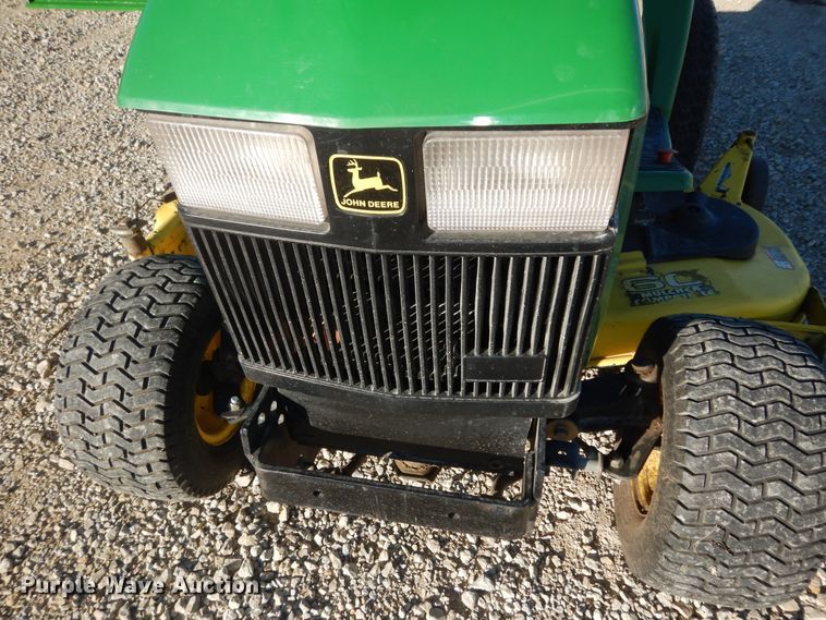 image for item IE9978 John Deere 445  lawn mower