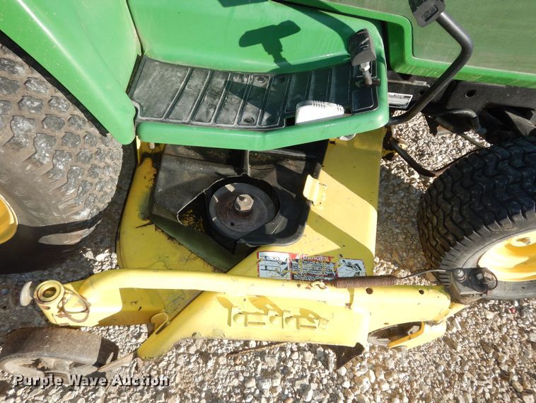 image for item IE9978 John Deere 445  lawn mower