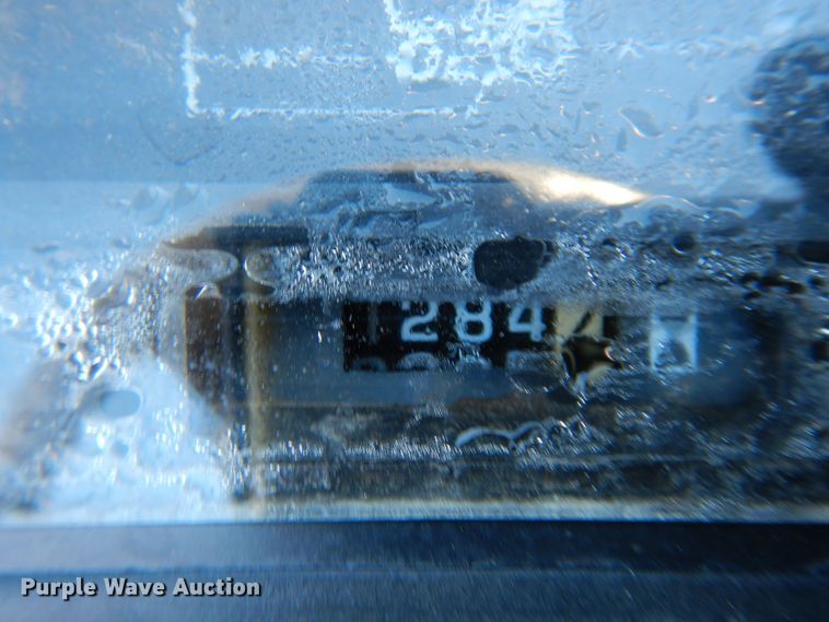 image for item IE9978 John Deere 445  lawn mower