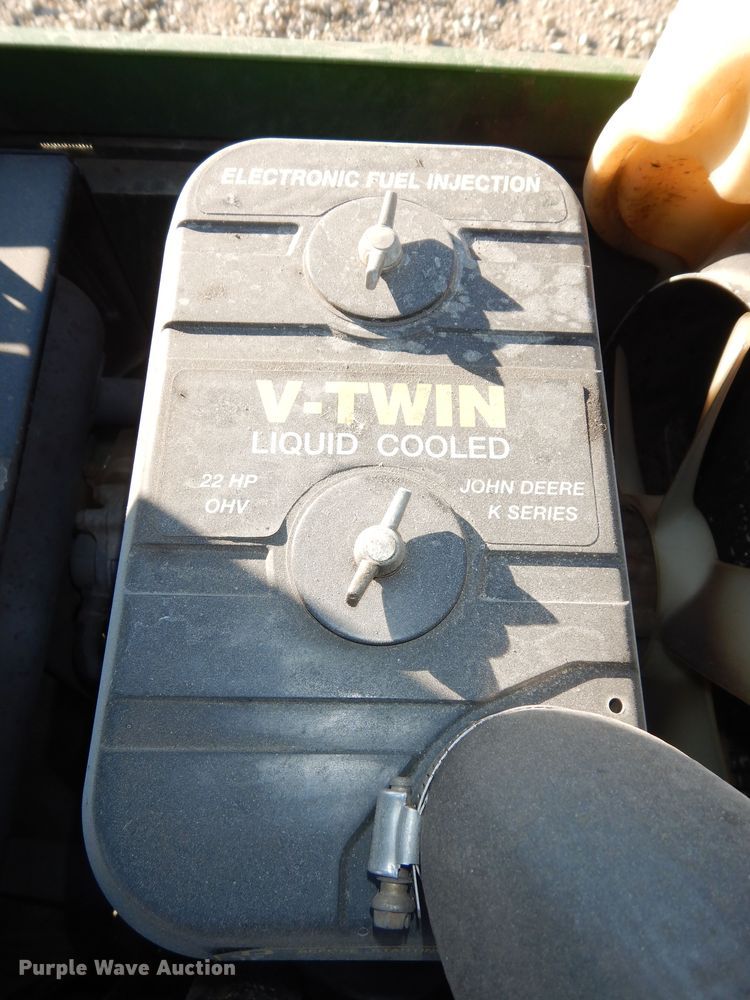 image for item IE9978 John Deere 445  lawn mower