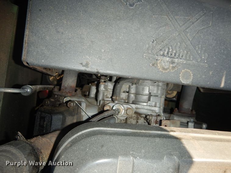 image for item IE9978 John Deere 445  lawn mower