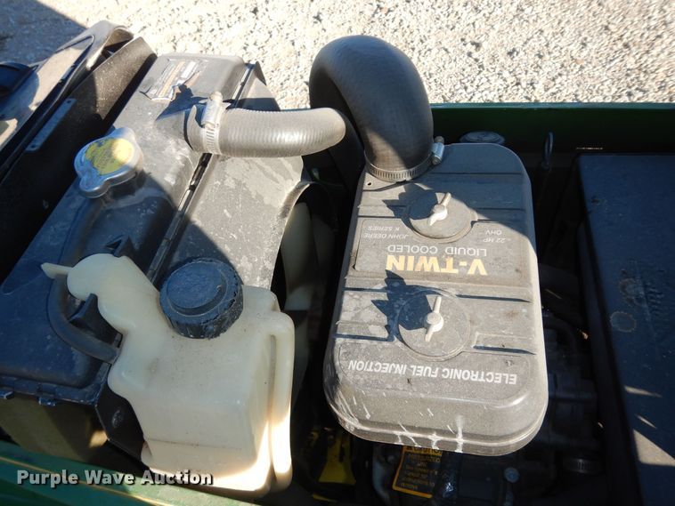 image for item IE9978 John Deere 445  lawn mower