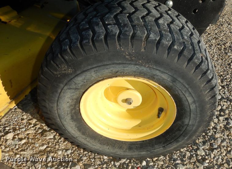 image for item IE9978 John Deere 445  lawn mower