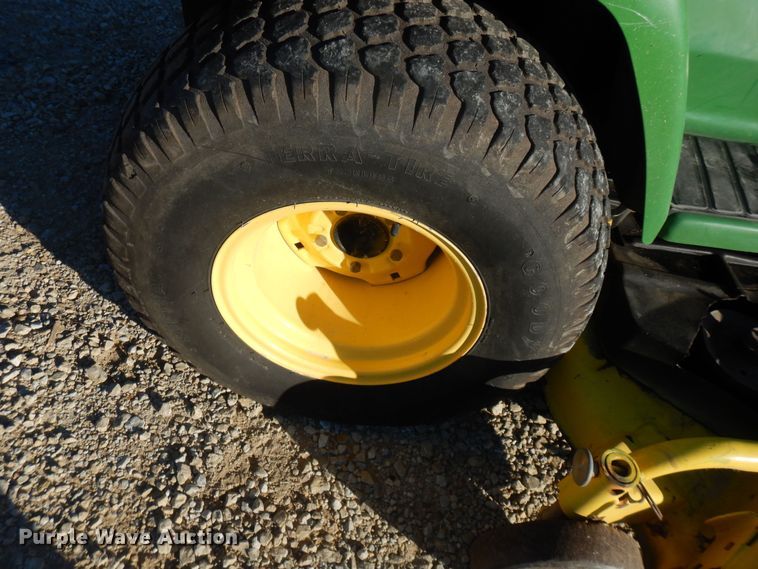 image for item IE9978 John Deere 445  lawn mower