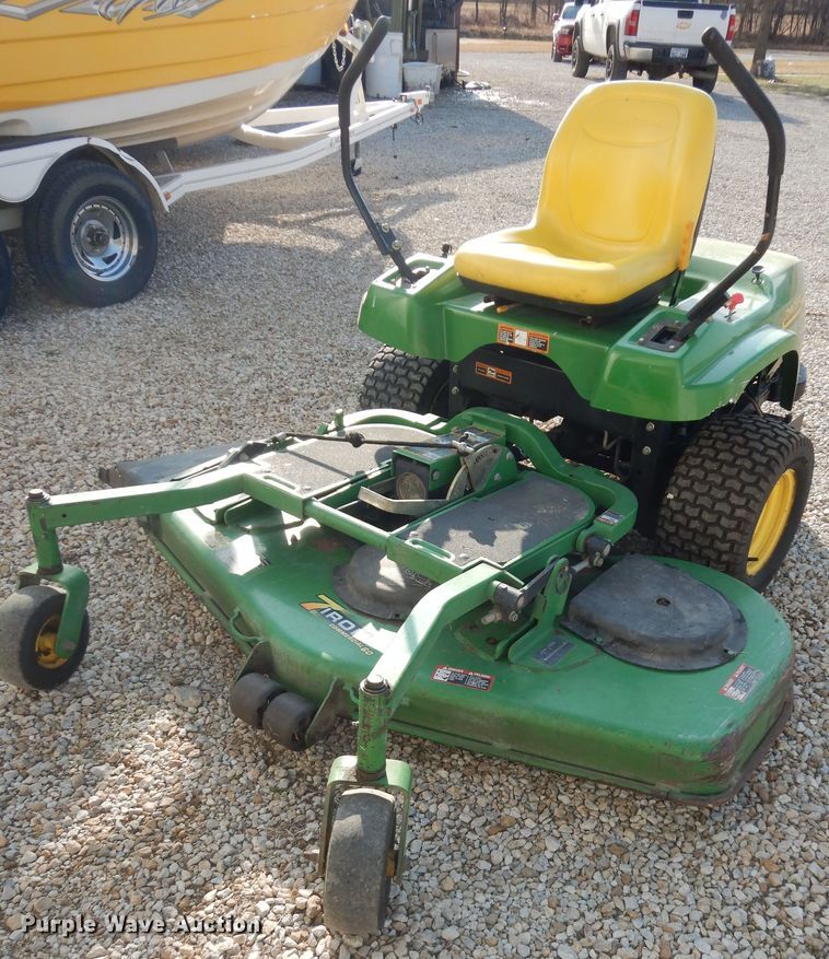 image for item IE9996 John Deere ZTrak F680  ZTR lawn mower