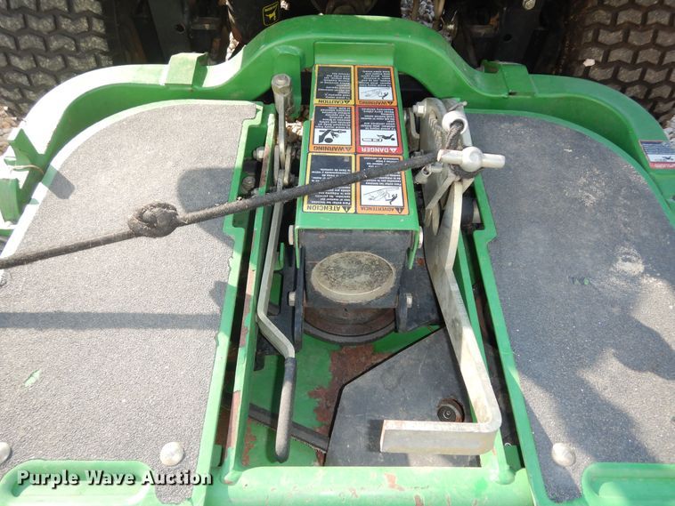 image for item IE9996 John Deere ZTrak F680  ZTR lawn mower