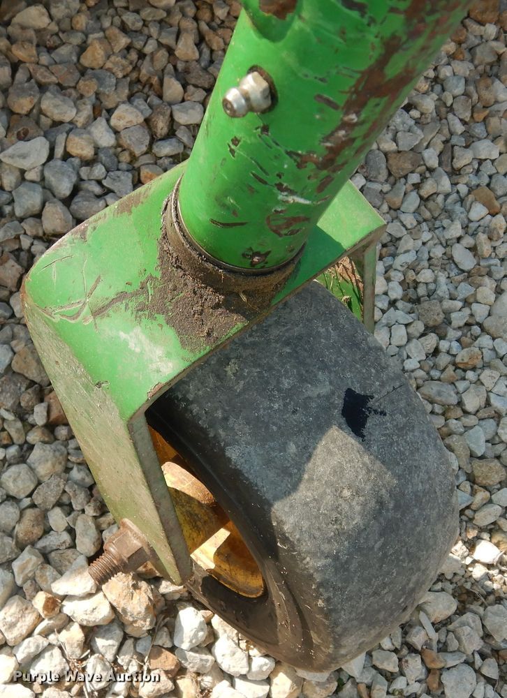 image for item IE9996 John Deere ZTrak F680  ZTR lawn mower