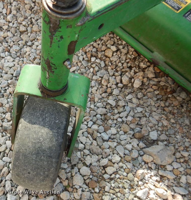image for item IE9996 John Deere ZTrak F680  ZTR lawn mower
