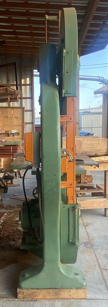 image for item IG9872 Tannewitz  band saw