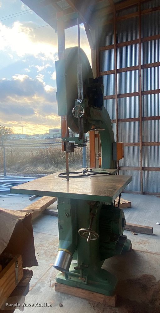 image for item IG9872 Tannewitz  band saw