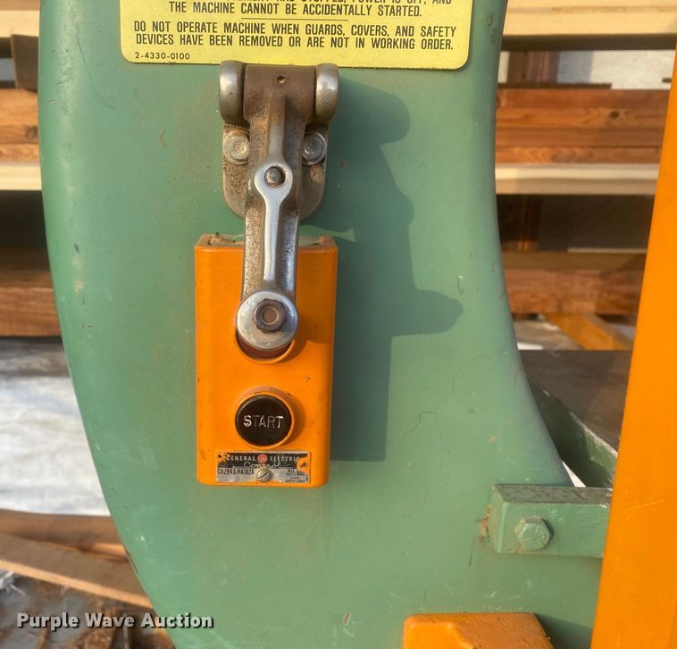 image for item IG9872 Tannewitz  band saw