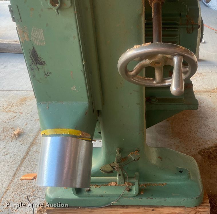 image for item IG9872 Tannewitz  band saw