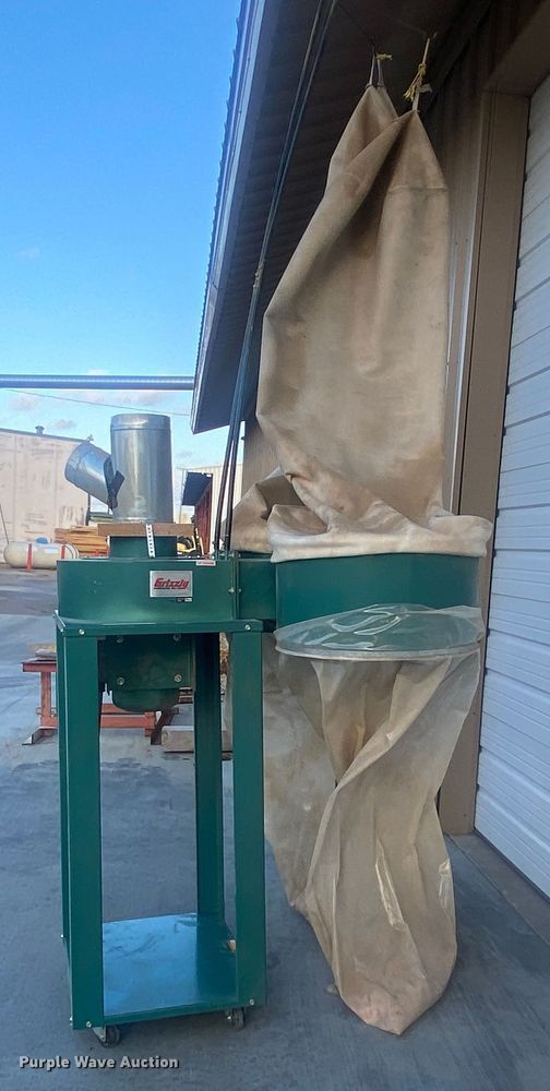 image for item IG9873 Grizzly Industrial Inc.  dust collector