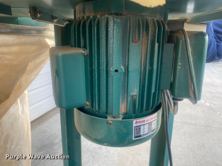 image for item IG9873 Grizzly Industrial Inc.  dust collector