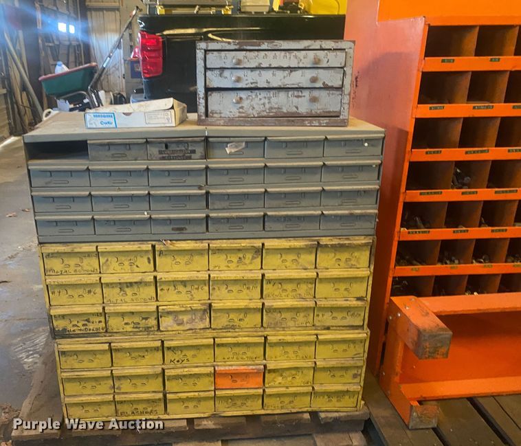 image for item IG9874 Storage bins