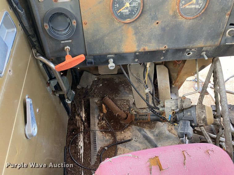 image for item IG9877 International Paystar 5000  truck parts