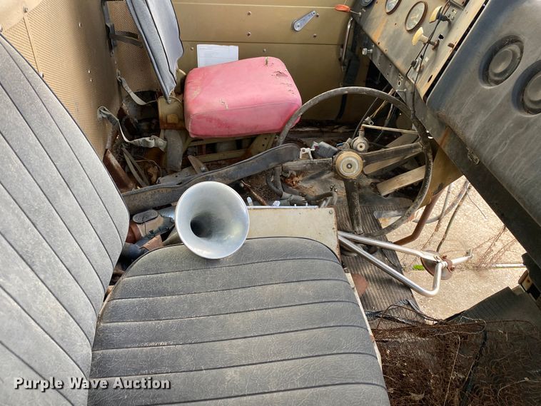 image for item IG9877 International Paystar 5000  truck parts