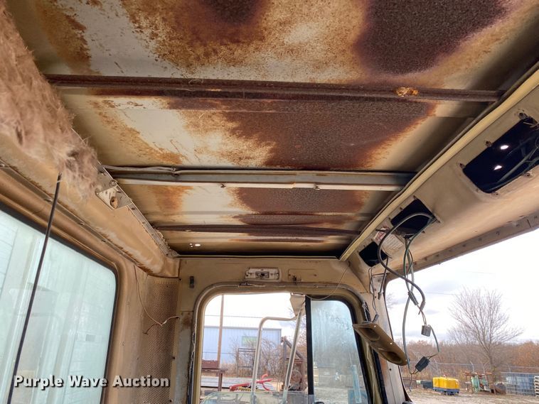 image for item IG9877 International Paystar 5000  truck parts