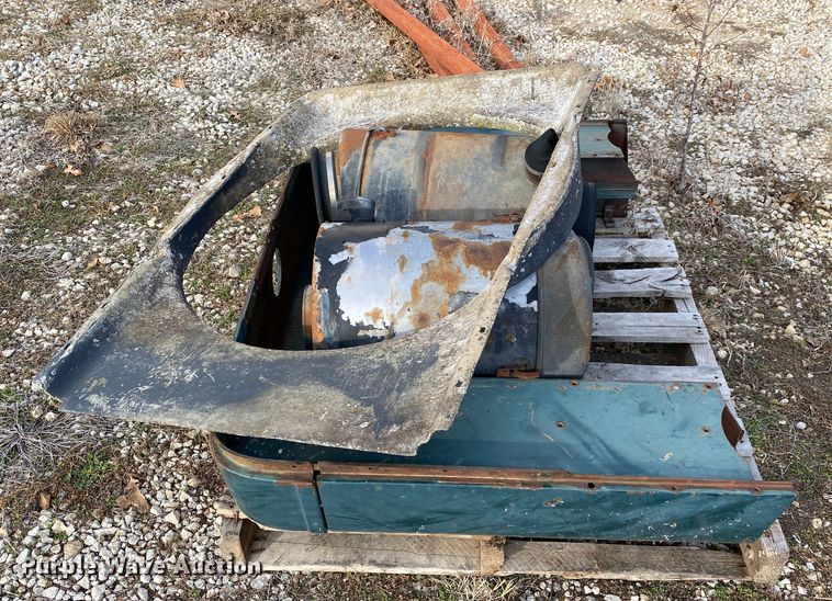 image for item IG9877 International Paystar 5000  truck parts