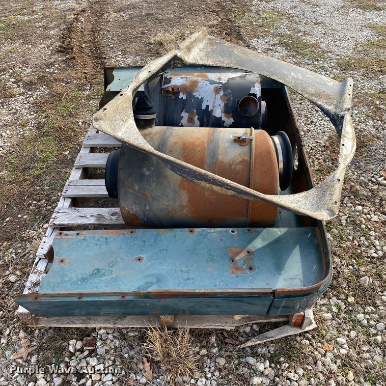 image for item IG9877 International Paystar 5000  truck parts