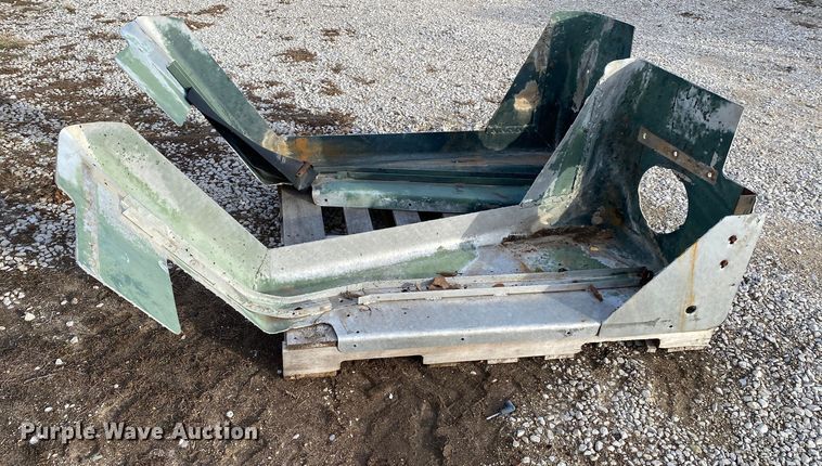 image for item IG9877 International Paystar 5000  truck parts