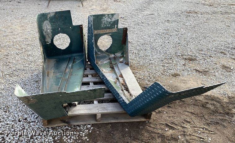 image for item IG9877 International Paystar 5000  truck parts